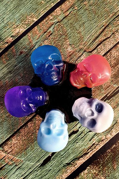 FANTASTİK SANAT ATÖLYESİ Decorative Gift 45 Degree Angled Standing Large Size Skeleton Skull Decorative Bath Soap