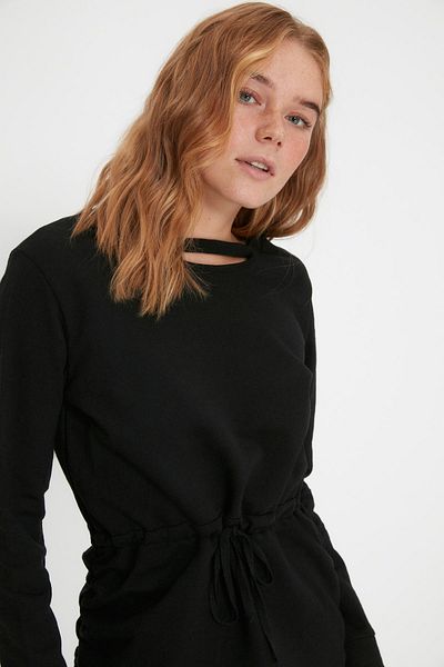 Trendyol Collection Спортна рокля с черна яка и детайли TWOAW22EL2312