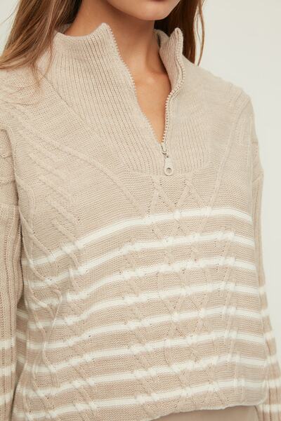 Trendyol Collection Pulover lat din tricotaje bej - cu fermoar, TWOAW22KZ0020