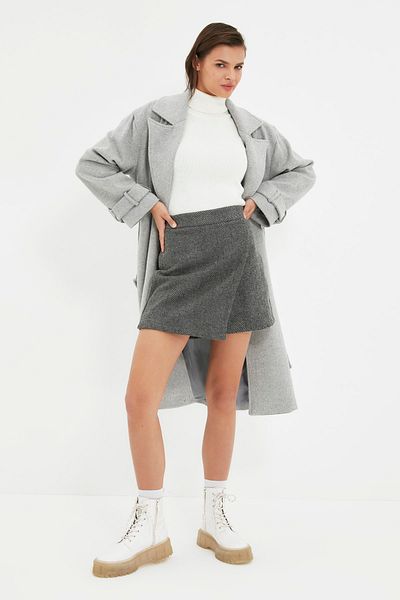 Trendyol Collection Antracitová sukně Wrap Stitch Woven Shorts TWOAW21SR0082