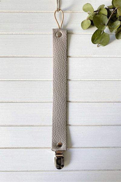 Li Puna Light Gray Leather Pacifier Strap - Pacifier Chain with Protected Metal Clip Lpemzk27