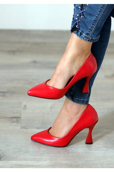 Ayakkabı Podyumum Kırmızı Orta Boy Kadeh Topuk, V Ağız Parmak Dekolteli Kadın Ayakkabısı