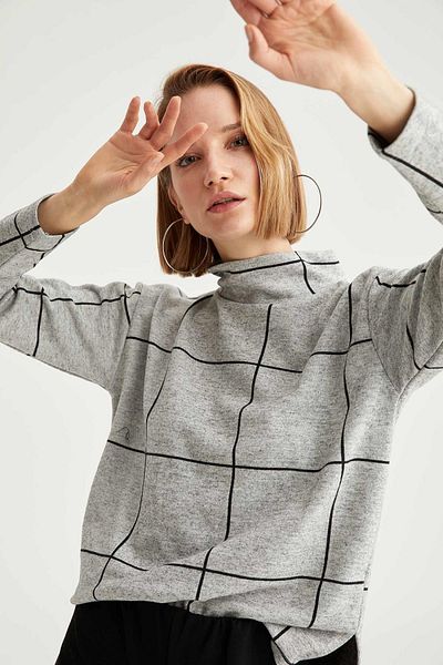 DeFacto Checked Turtleneck Short Front Long Back Relax Fit Blouse