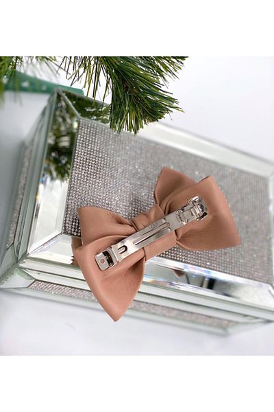QUEEN AKSESUAR Luxury Leather Large Leather Bow Paris Steel Clip Non-Tarnish Buckle Cream Brown