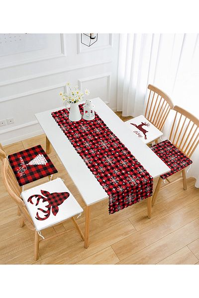 Realhomes Mery Christmas New Year's Design Set of 4 Zippered Chair Cushions and 1 Runner