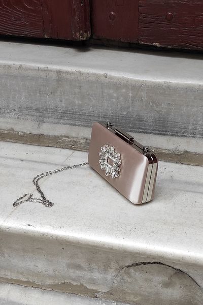 LA CALZATURE Skin Satin Βραδινό Φόρεμα Stone Box Τσάντα