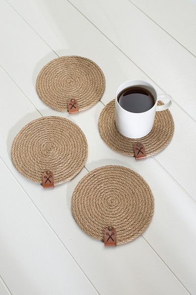 Homever 4 Pieces 13cm Natural Jute Straw Knitted Coasters Presentation Set