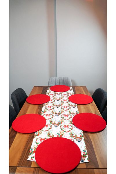 Viemso New Year's Deer Patterned Runner, Set of 6 Plates
