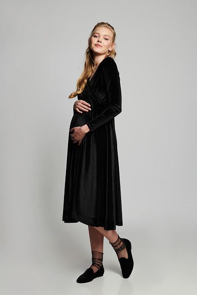 LYN MAMA Women's Lane Double Breasted Neck Long Sleeve Black Velvet Maternity Dress