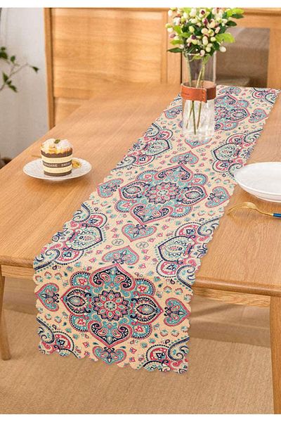 Realhomes Διακοσμητικός δρομέας με μοτίβο Damask Pattern