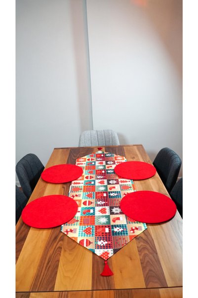 Viemso Yılbaşı Patchwork Desenli Püsküllü Runner 2'li Supla Set