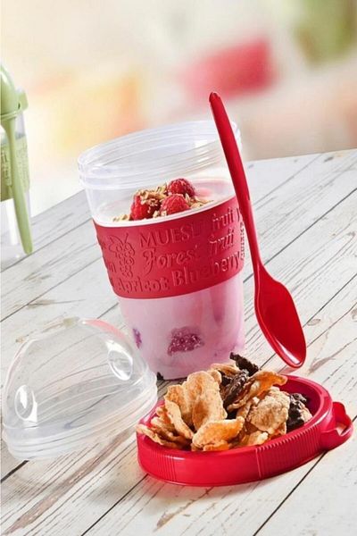 easyso Fruit Compartment Yogurt Storage Container Yogurt Carrying Container 600 Ml with Spoon
