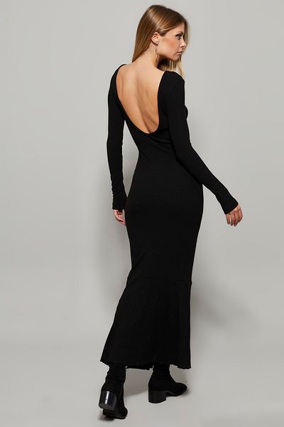 Cool & Sexy Damska czarna sukienka maxi z dekoltem w kształcie litery U EY1129