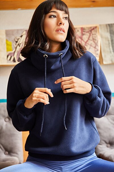 Olalook Kadın Lacivert Uzun Boğazlı Yumuşak Dokulu Kalın Sweatshirt SWT-19000189