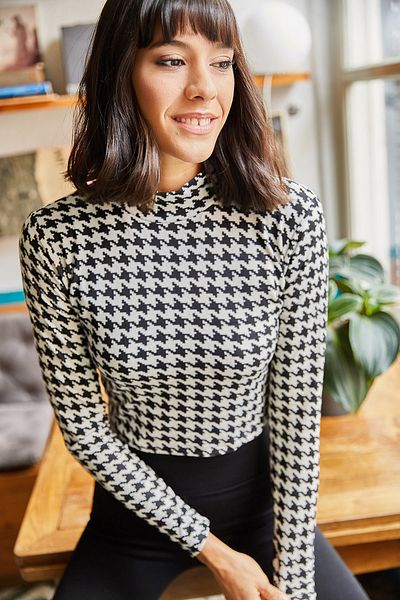 Olalook Women's Ecru Houndstooth Half Turtle Crop Soft Textured Blouse BLZ-19001678