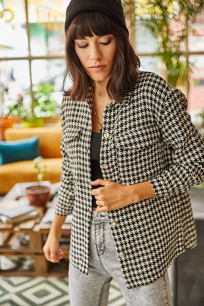 Olalook Women's Black Crowbar Double Pocket Loose Plaid Eyebrow Shirt GML-19000732