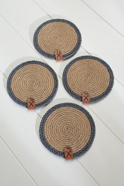 Homever 4 Pieces 13cm Gray Striped Jute Straw Knitted Coaster Presentation Set