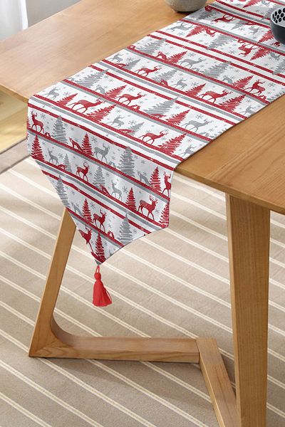 Realhomes Deer And Pine Trees Printed Διακοσμητικό Ειδικού Σχεδιασμού Φούντες Chenille Triangle Runner