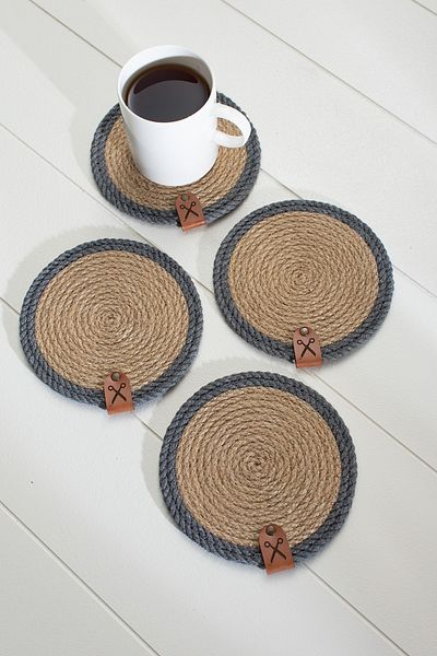 Homever 4 Pieces 13cm Gray Striped Jute Straw Knitted Coaster Presentation Set