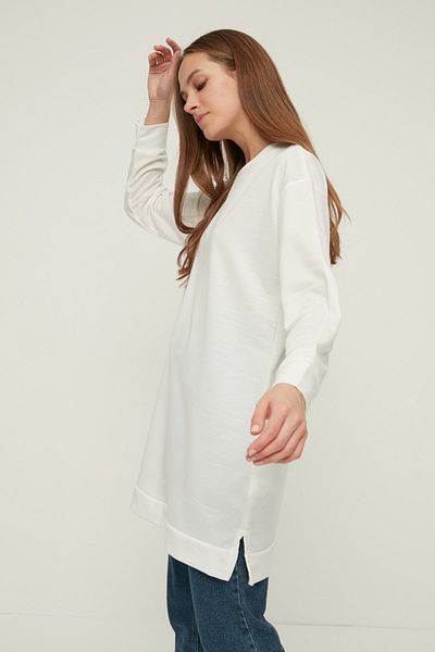 Trendyol Modest Ecru Crew Neck Slit Detailed Basic Knitted Sweatshirt TCTAW22TW0138