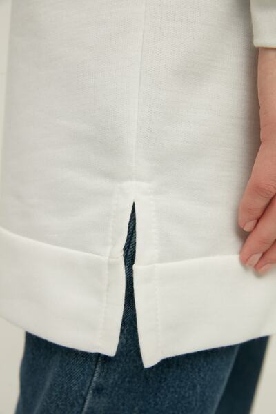 Trendyol Modest Ecru Crew Neck Slit Detailed Basic Knitted Sweatshirt TCTAW22TW0138