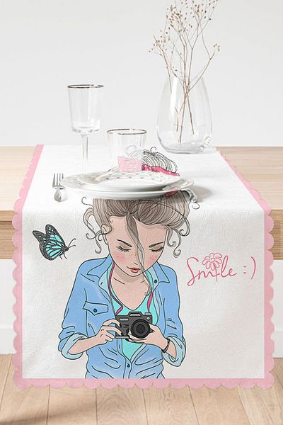 Realhomes Special Design Smile Take Up Διακοσμητικός Δρομέας Ειδικού Σχεδιασμού με μοτίβο