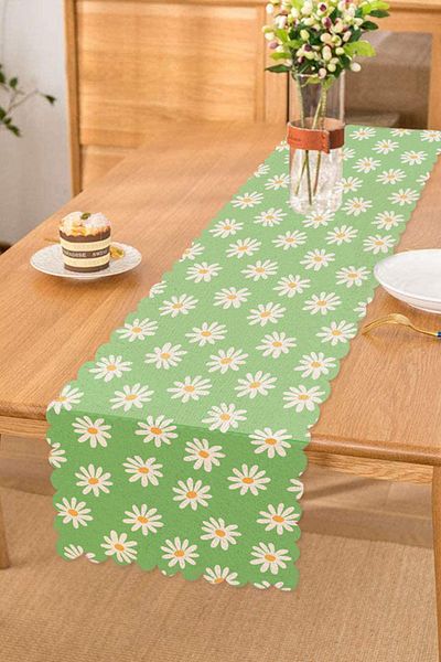 Realhomes Green Backdrop Daisy Special Designed Digital Printed Modern Runner