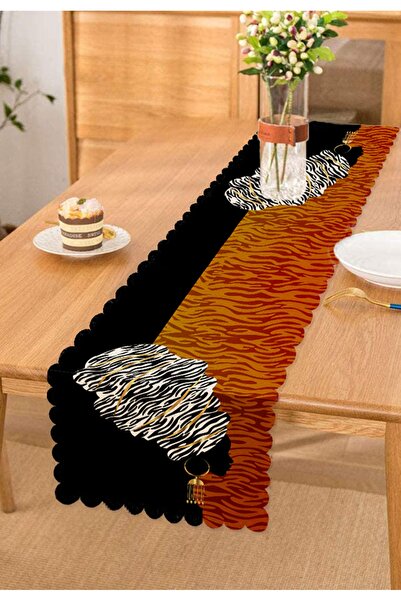 Realhomes Siyah Ve Karamel Zeminde Zenci Kadın Dijital Baskılı Runner