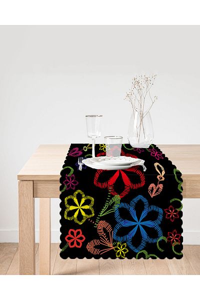 Realhomes Motive de flori pe fundal negru Design special Runner