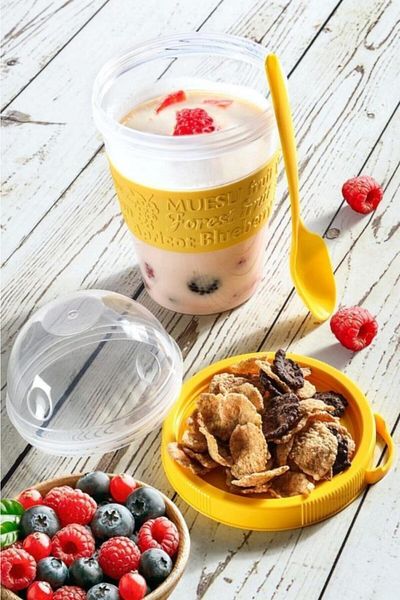 easyso Fruit Compartment Yogurt Storage Container Yogurt Carrying Container 600 Ml with Spoon