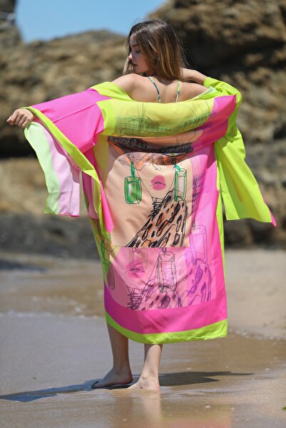 Elif Töngel Dijital Baskılı Fuşya Bej Yeşil Kadın Figürlü Özel Tasarım Kimono...