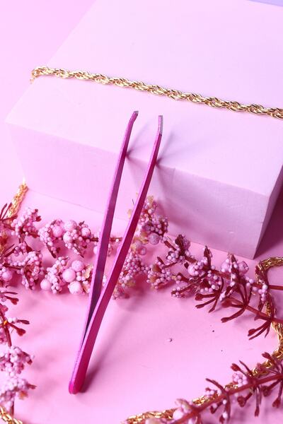İzla Fuchsia Colored Cut-Tip Tweezers