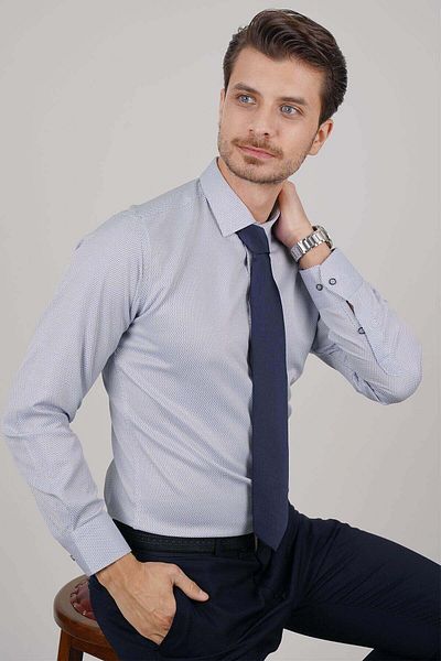 Etikmen Ing és nyakkendő szett (tengerkék sima nyakkendő és pontmintás fehér Dobby Slimfit ing díszdobozban)