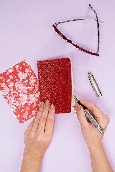 Leather Paper Kırmızı Yılan Derisi Baskılı Deri Defter 9 X 14 Çizgisiz