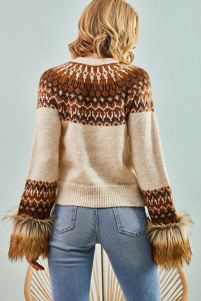 Bianco Lucci Pelziger Strickpullover mit gemusterten Ärmeln