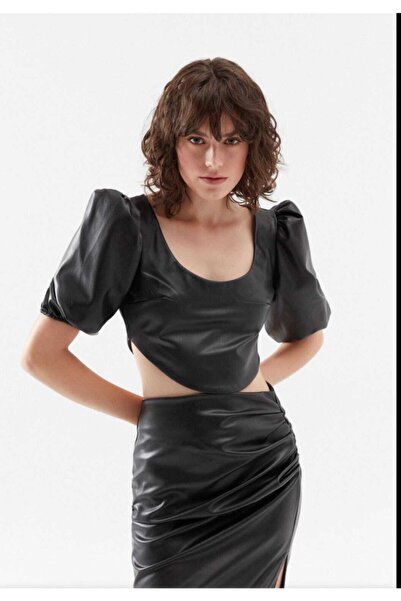 Tamsenlik بلوزة جلدية بأكمام بالون من QUZU باللون الأسود