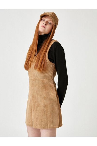 Koton Mini-Jumpsuit aus Samt