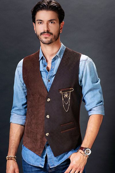 Qiovest Men's Vest London 08