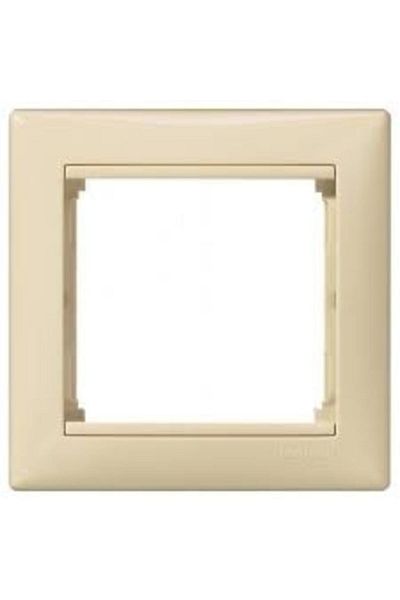 Legrand مقبس هاتف فالينا كريم 2*4 (بدون إطار)