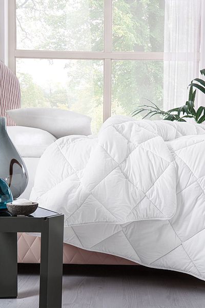 Puffy Corbell Double Quilt (195x215 Cm)