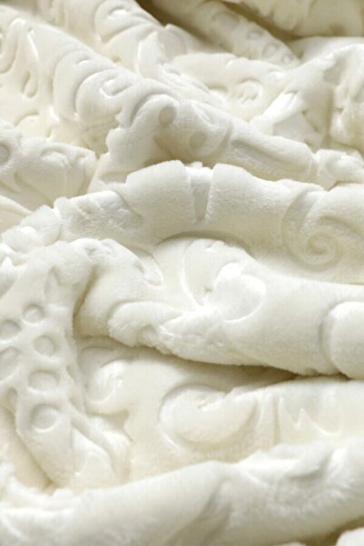 Dinarsu Ecru Colored Romance Floral Patterned Double Blanket