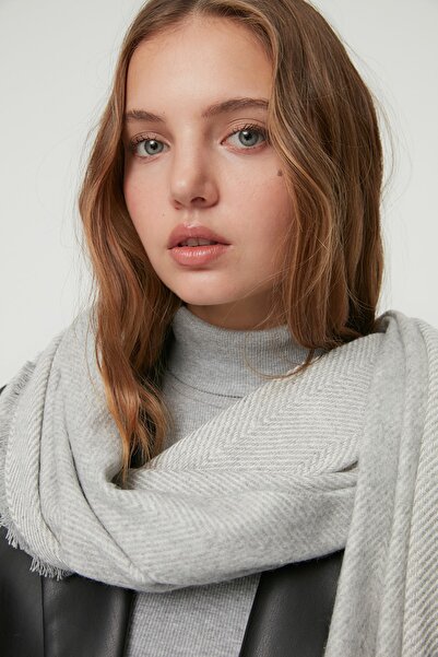 Trendyol Collection Světle šedý dámský šátek s měkkou texturou TWOAW22AT0055