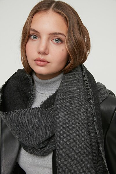 Trendyol Collection Černý dámský šátek s měkkou texturou TWOAW22AT0063