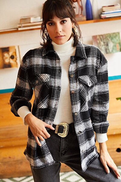 Olalook Kadın Siyah Çift Cepli Salaş Ekose Kaşe Gömlek GML-19000732