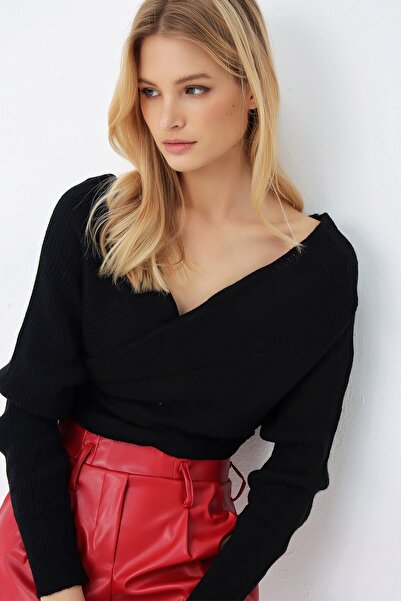 Trend Alaçatı Stili سترة نسائية سوداء أمامية وخلفية ورقبة على شكل حرف V مزدوجة الصدر ALC-X5203