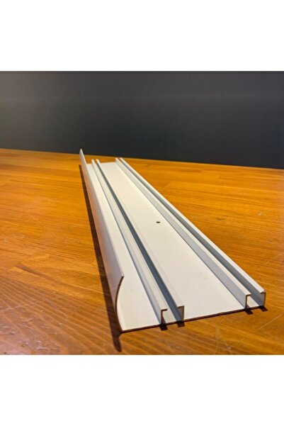 VANESSA PERDE Διακοσμητική Μεταλλική Κορνίζα από Λευκό Αλουμίνιο - Με Προστατ...