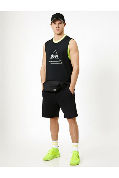 Koton Kurze Sporthose - Schwarz - Mittlerer Bund