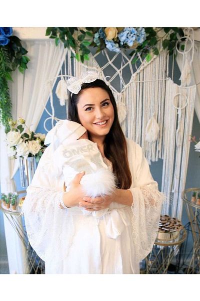 Şeker Tadında Tasarımlar White French Guipure Detailed Maternity Crown Slippers Baby Band Set