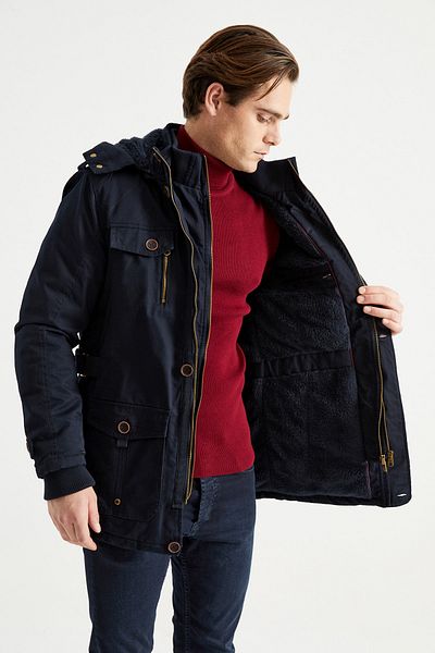 DYNAMO Dicker, wasserdichter Mantel mit Kapuze und Pelzfutter für Herren in Marineblau