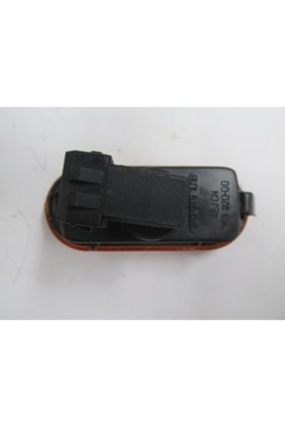 Generic Brand Passat- B5- 01/05 Fender Signal Yellow Right/Left Same (Pcs) (Eurolamp) - 3B 0949117 B